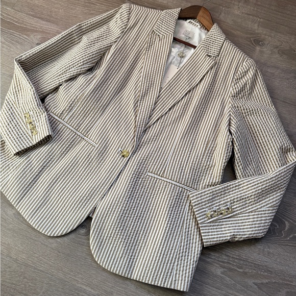 a new day Jackets & Blazers - a new day Beige and White Striped Blazer-size 18-NWT